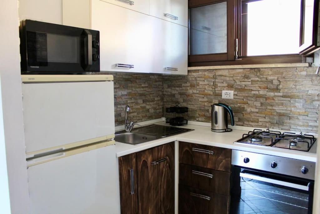 Appartamento The Garden House Fco, Self Check In And Free Private Parking Fiumicino Esterno foto